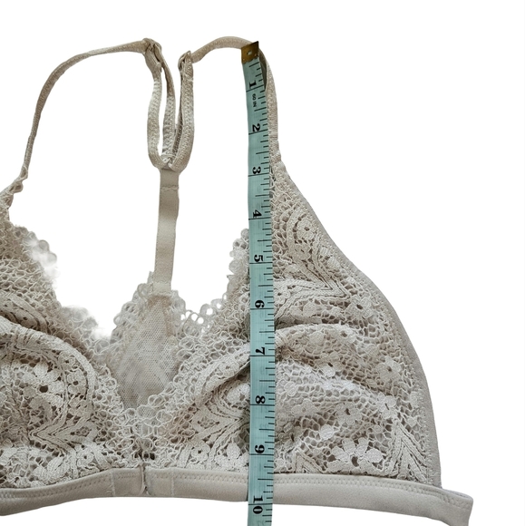 Victorias Secret Off White Lace Bralette, Size M, Adjustable Straps, Fro… - Picture 12 of 12